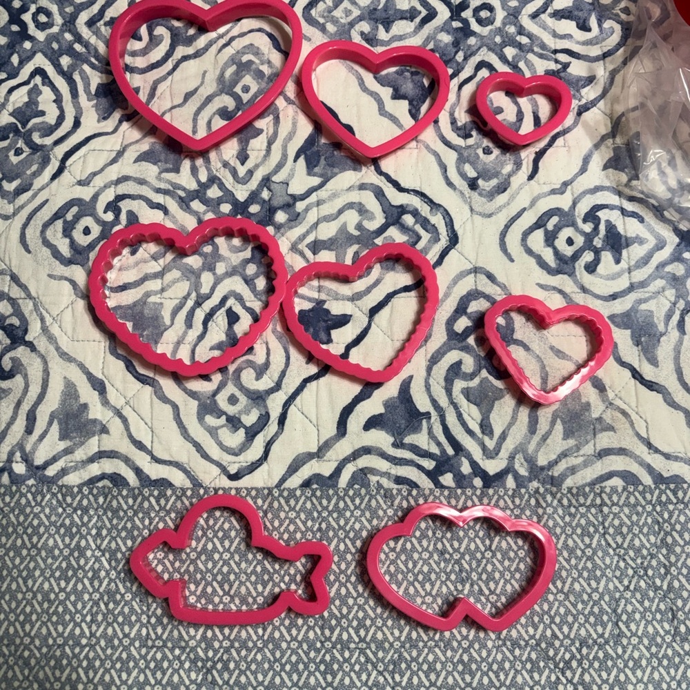 Wilton Colorful Cookie Cutters Set - Picture 6 of 10